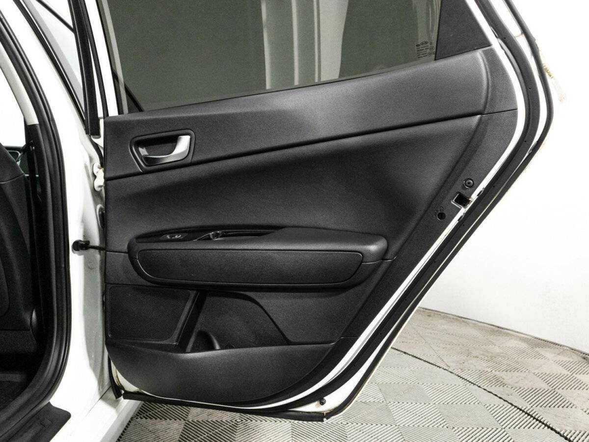 Kia Optima 2020 года с пробегом. Фото: #32