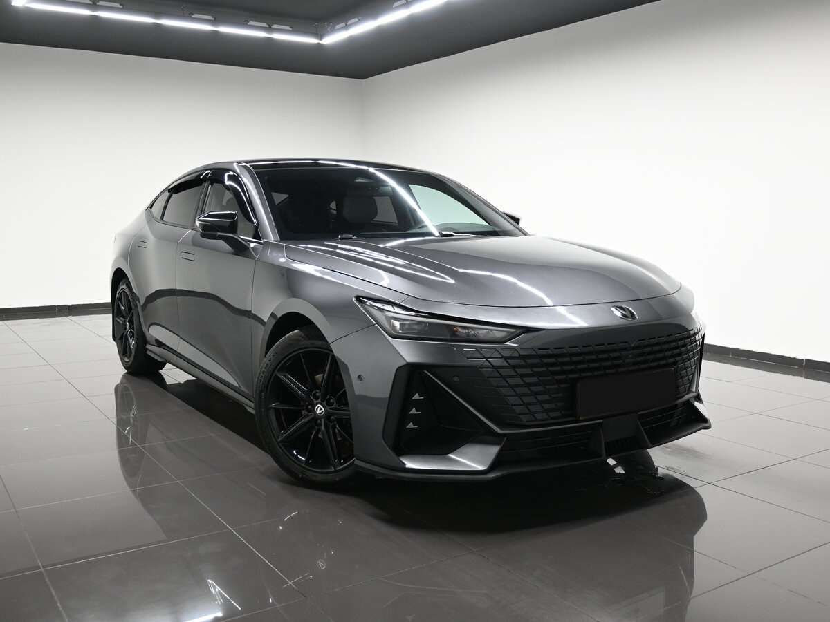 Changan UNI-V 2023 года с пробегом. Фото: #4