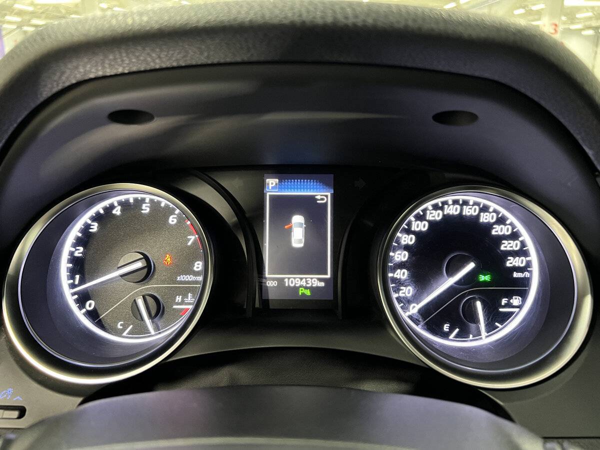 Toyota Camry 2018 года с пробегом. Фото: #12