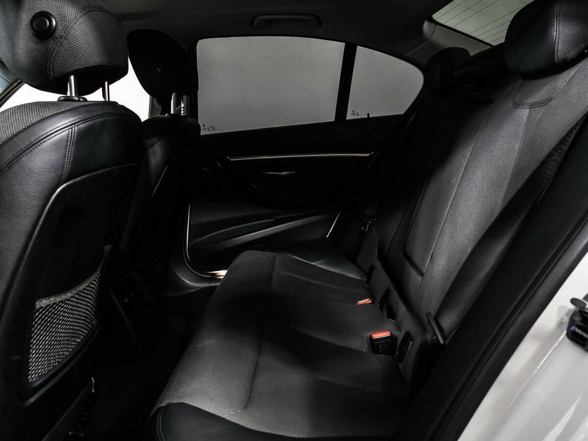 BMW 3 серии 2017 года с пробегом. Фото: #12