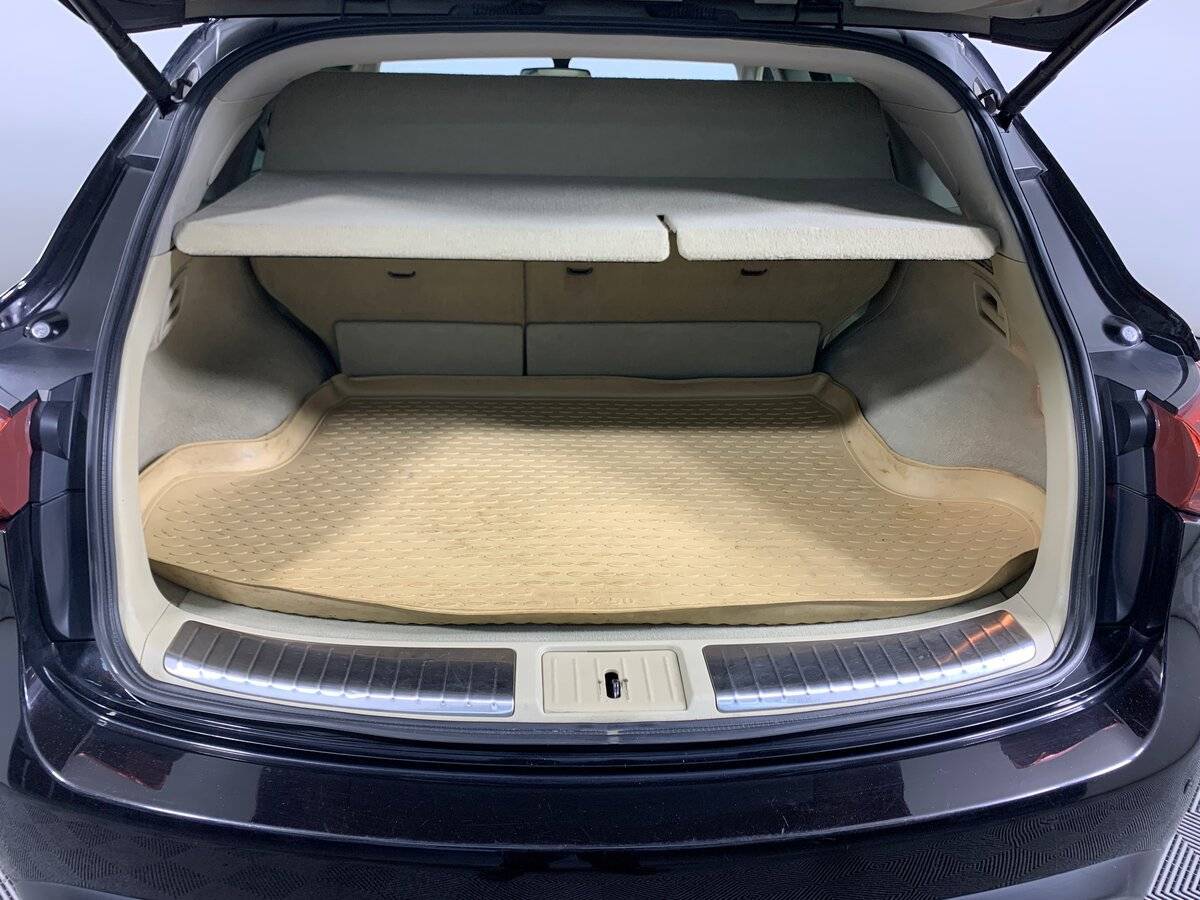 Infiniti FX 2012 года с пробегом. Фото: #20