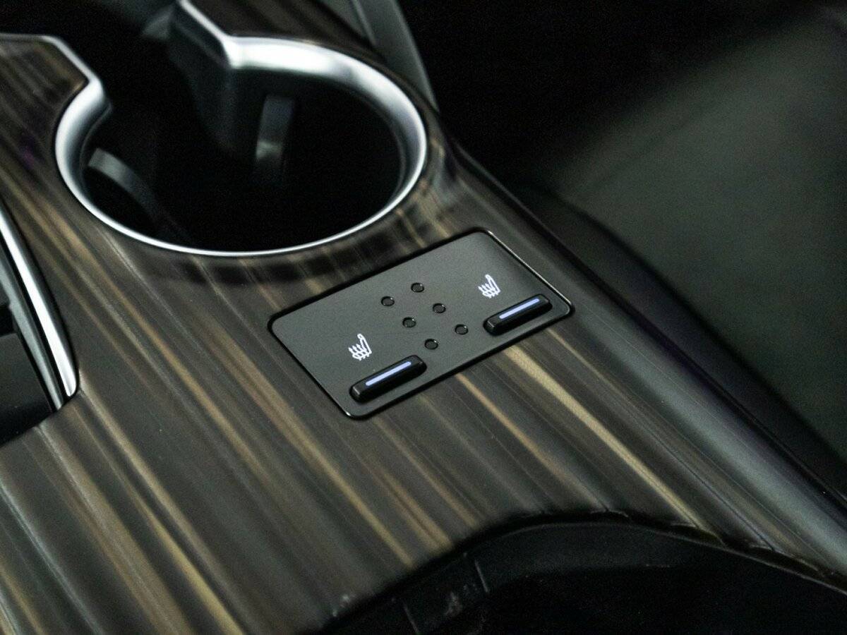 Toyota Camry 2018 года с пробегом. Фото: #17