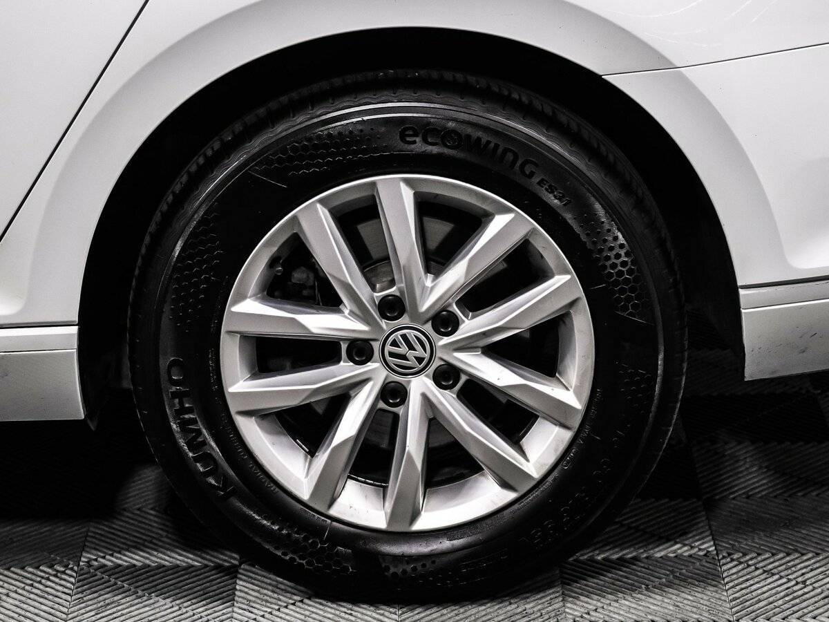 Volkswagen Passat 2018 года с пробегом. Фото: #13