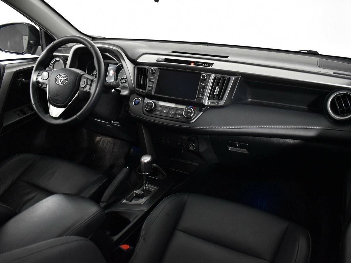 Toyota RAV4 2018 года с пробегом. Фото: #8