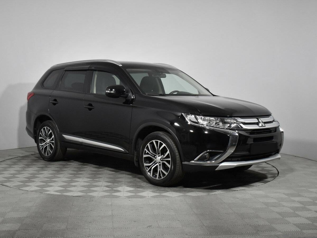 Mitsubishi Outlander 2018 года с пробегом. Фото: #2