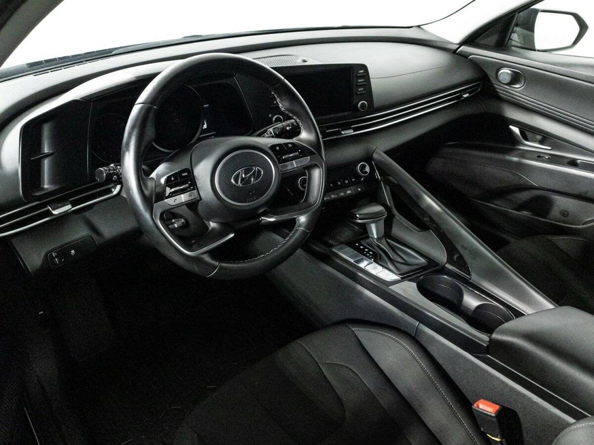 Hyundai Elantra 2021 года с пробегом. Фото: #10
