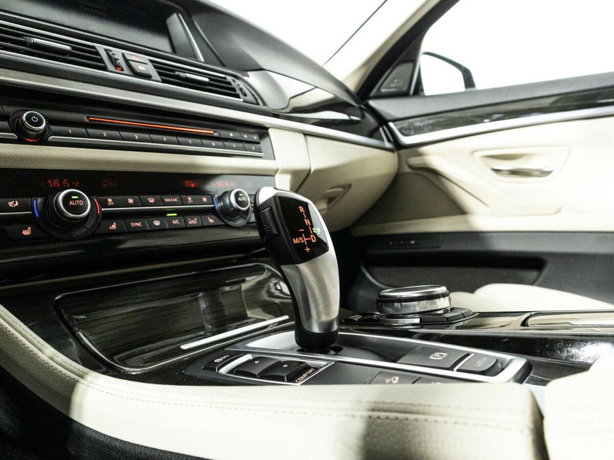 BMW 5 серии 2016 года с пробегом. Фото: #24