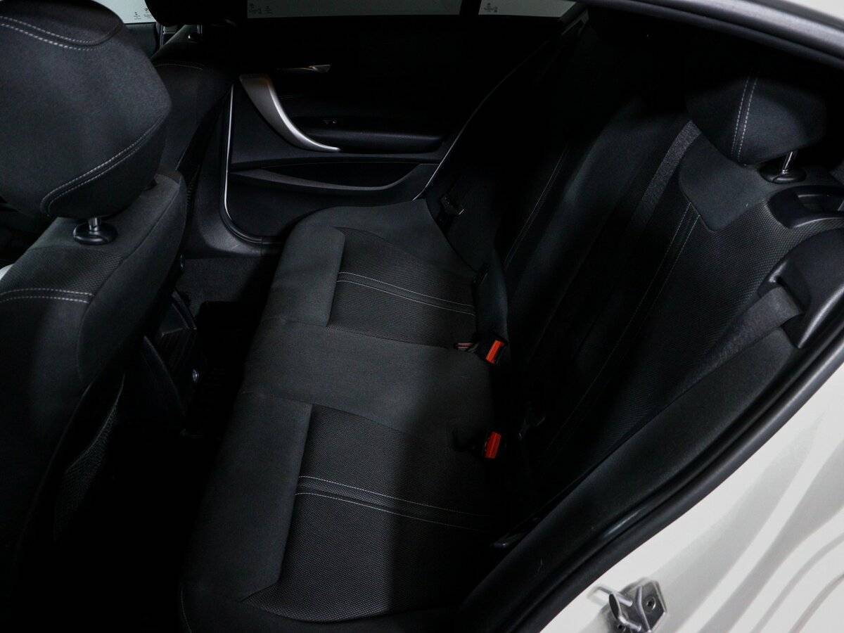 BMW 1 серии 2017 года с пробегом. Фото: #9