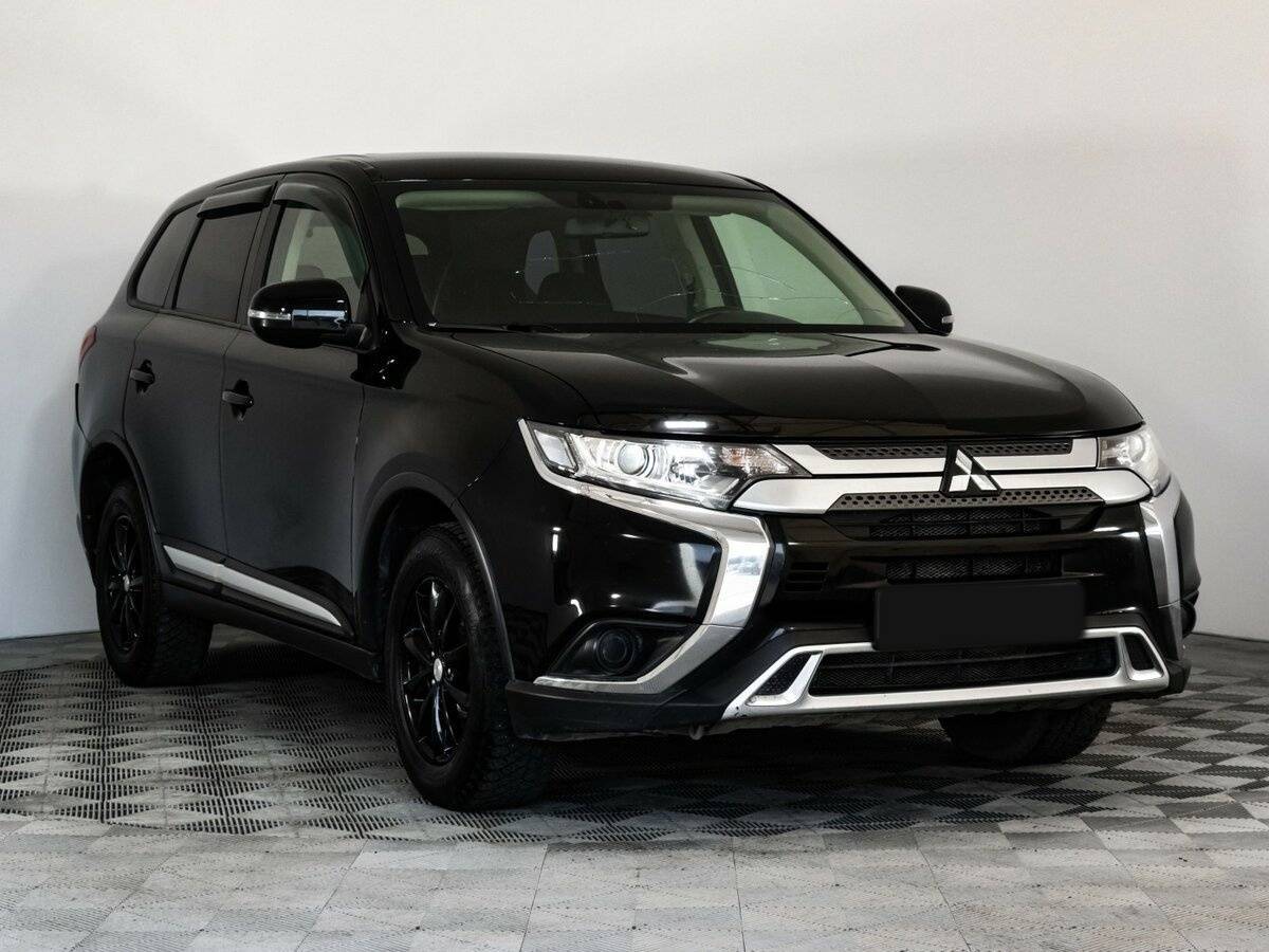 Mitsubishi Outlander 2020 года с пробегом. Фото: #2