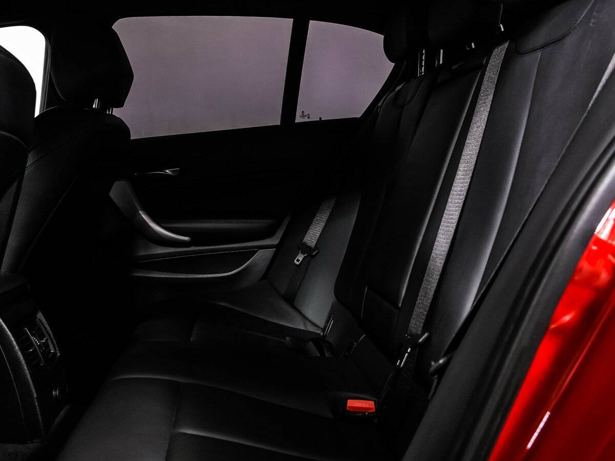 BMW 1 серии 2018 года с пробегом. Фото: #12