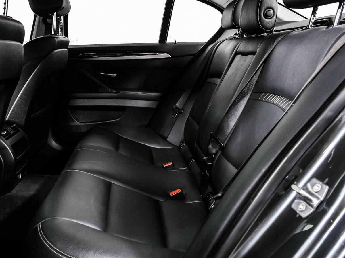 BMW 5 серии 2015 года с пробегом. Фото: #12