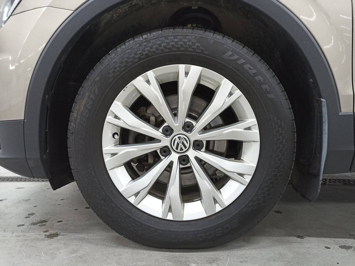 Volkswagen Tiguan 2017 года с пробегом. Фото: #17