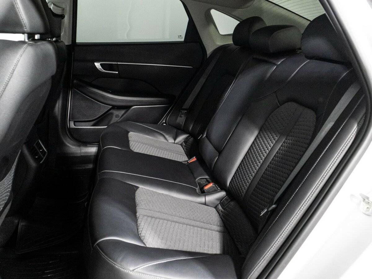 Hyundai Sonata 2020 года с пробегом. Фото: #9