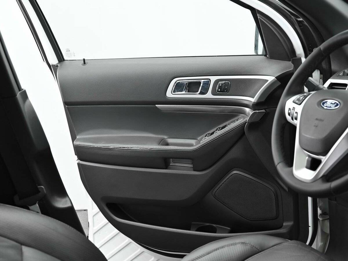Ford Explorer 2013 года с пробегом. Фото: #6