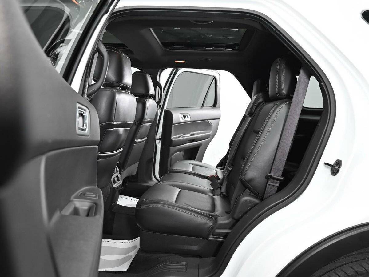 Ford Explorer 2013 года с пробегом. Фото: #13