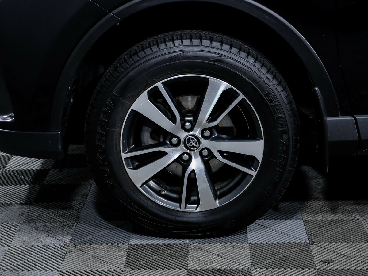Toyota RAV4 2019 года с пробегом. Фото: #13