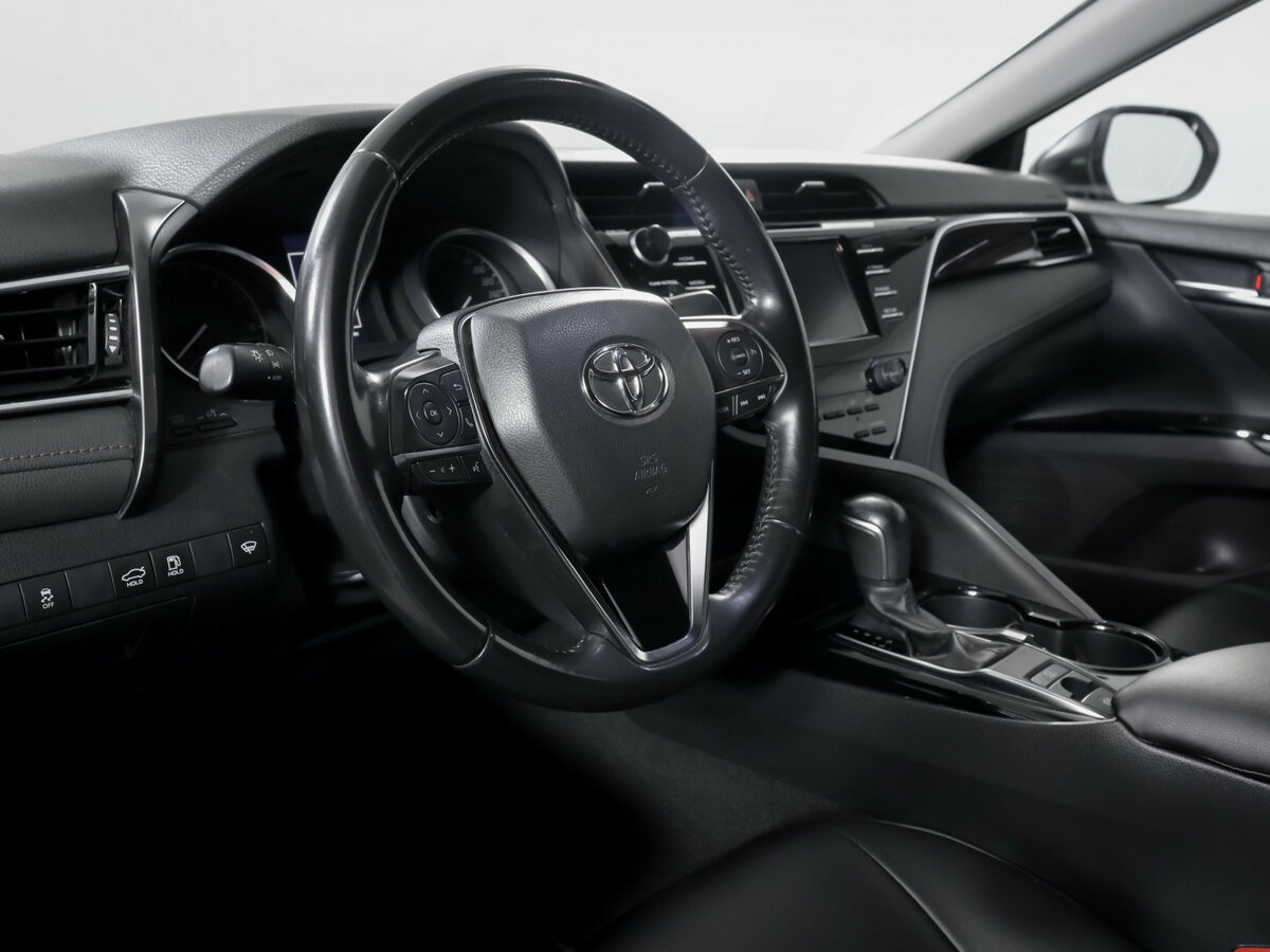 Toyota Camry 2020 года с пробегом. Фото: #10