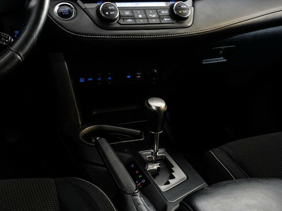 Toyota RAV4 2017 года с пробегом. Фото: #10