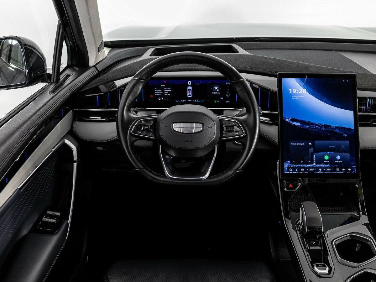 Geely Atlas 2023 года с пробегом. Фото: #9