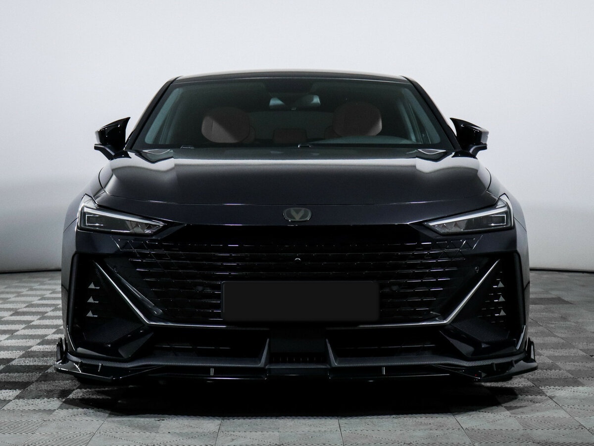 Changan UNI-V 2023 года с пробегом. Фото: #1