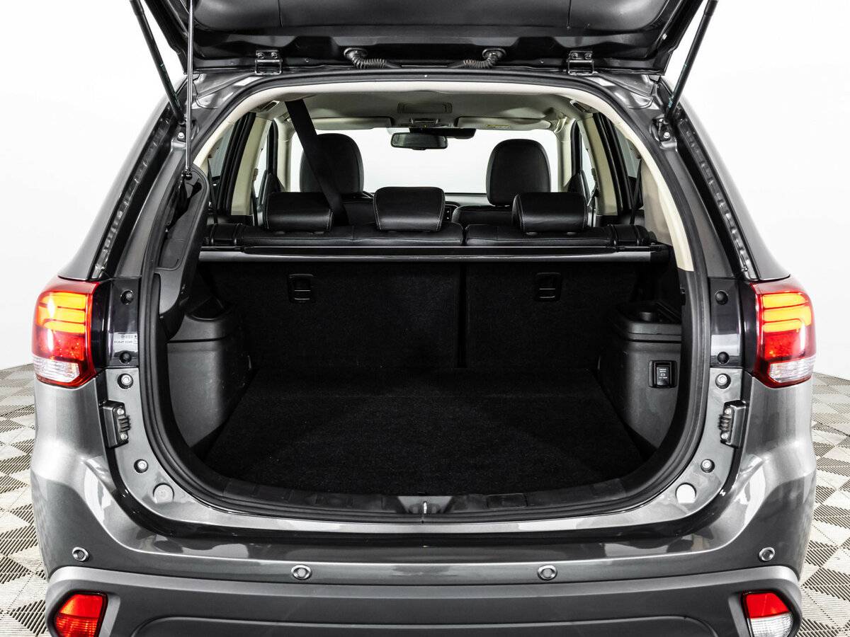 Mitsubishi Outlander 2018 года с пробегом. Фото: #21