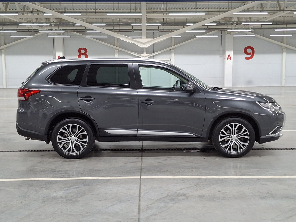 Mitsubishi Outlander 2016 года с пробегом. Фото: #3