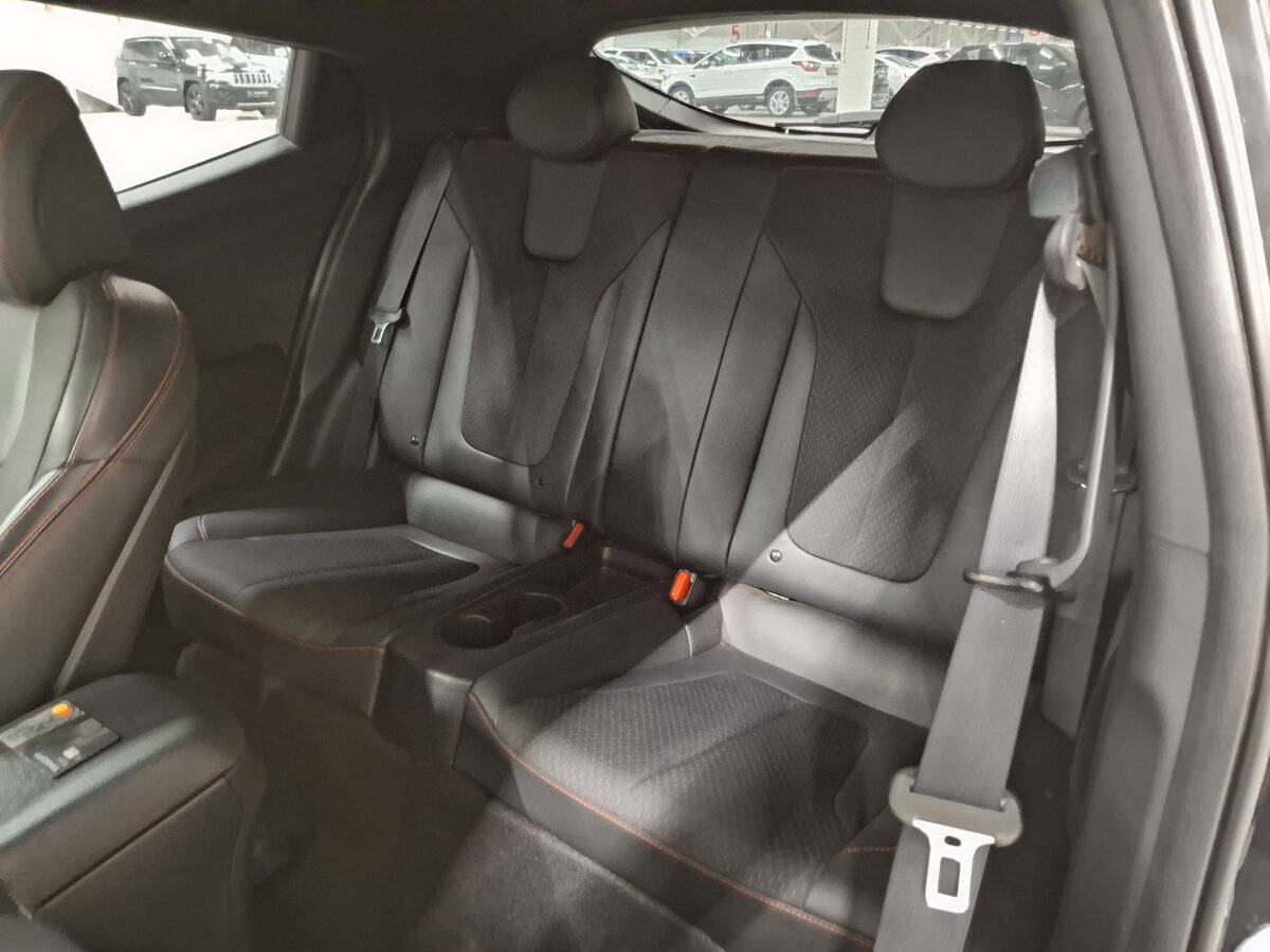Hyundai Veloster 2019 года с пробегом. Фото: #11