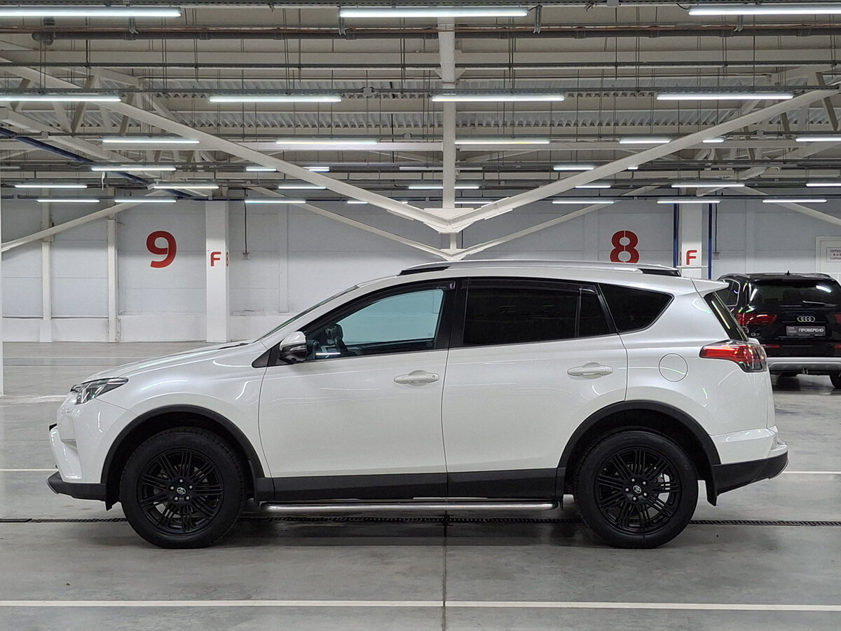 Toyota RAV4 2017 года с пробегом. Фото: #7