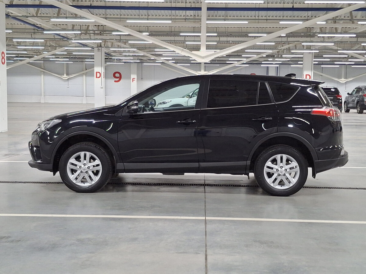 Toyota RAV4 2019 года с пробегом. Фото: #7