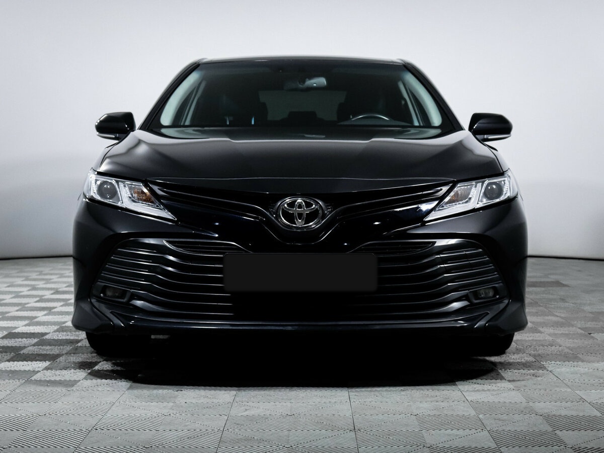 Toyota Camry 2019 года с пробегом. Фото: #1