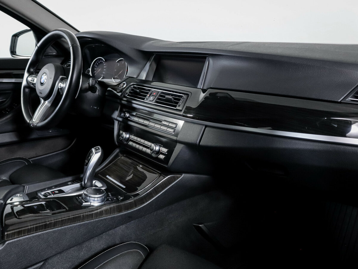 BMW 5 серии 2016 года с пробегом. Фото: #6