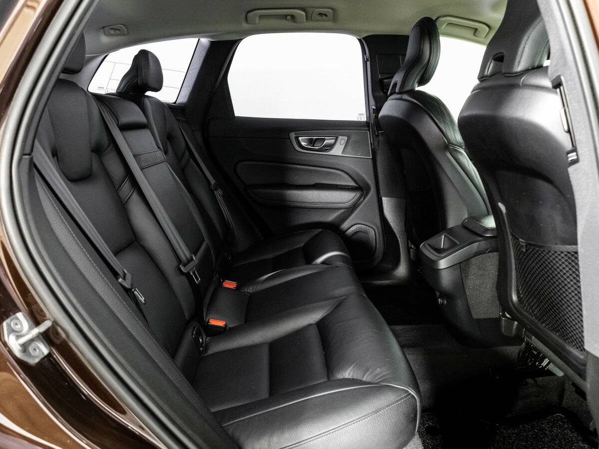 Volvo XC60 2019 года с пробегом. Фото: #16