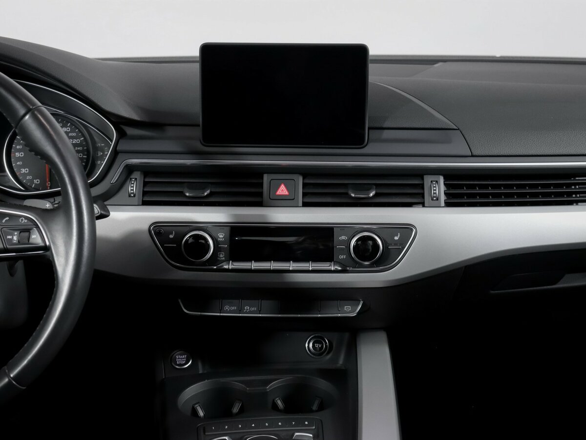 Audi A4 2019 года с пробегом. Фото: #12