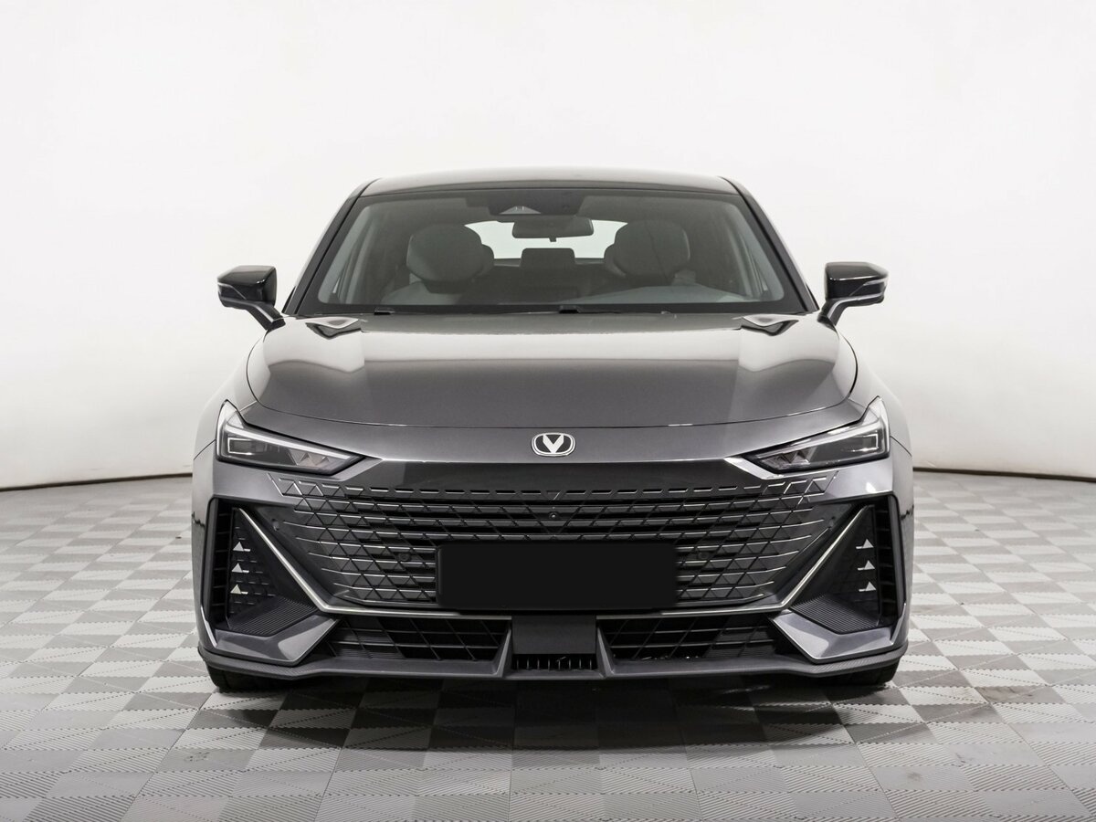 Changan UNI-V 2023 года с пробегом. Фото: #1