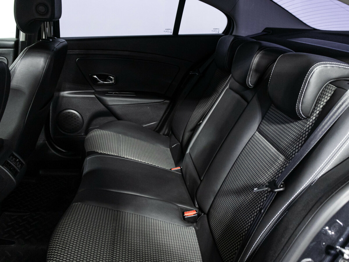 Renault Fluence 2012 года с пробегом. Фото: #9