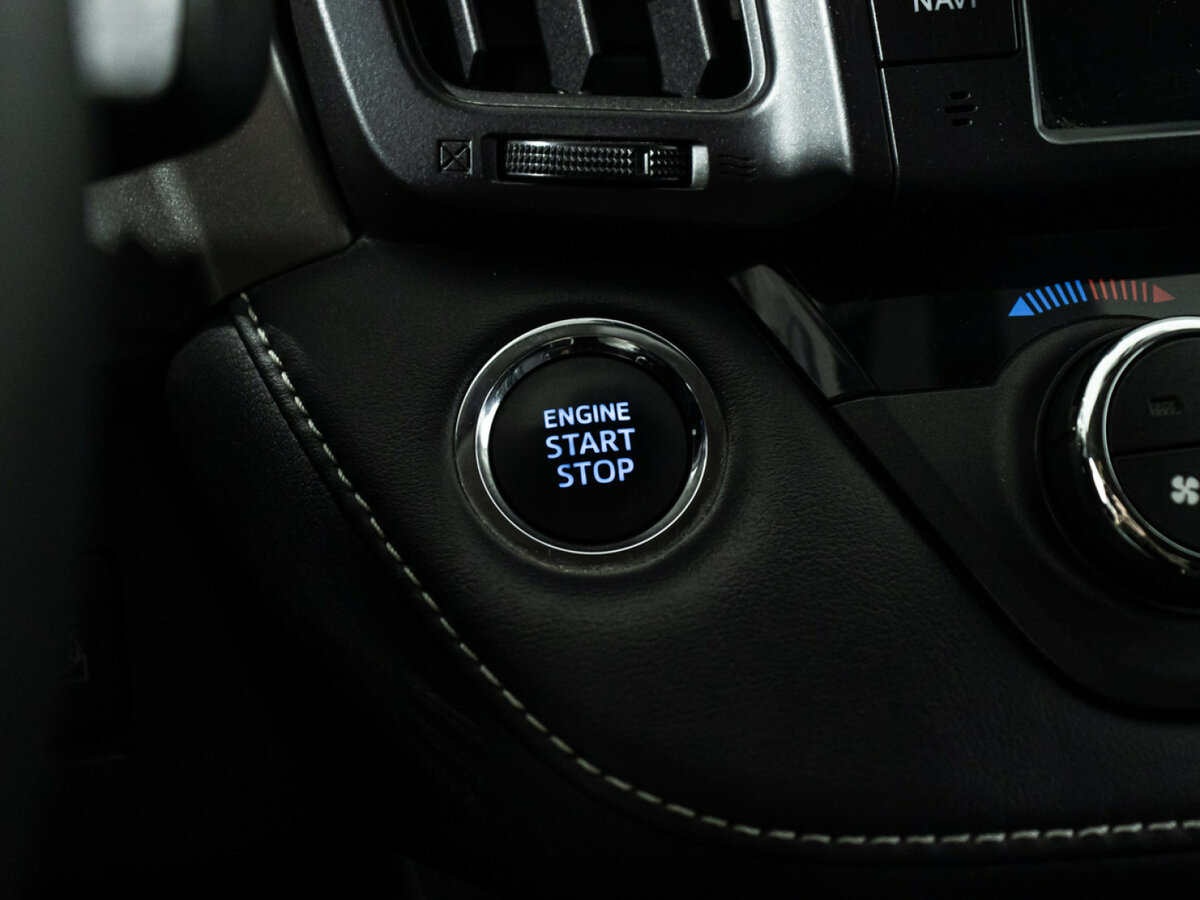 Toyota RAV4 2016 года с пробегом. Фото: #20