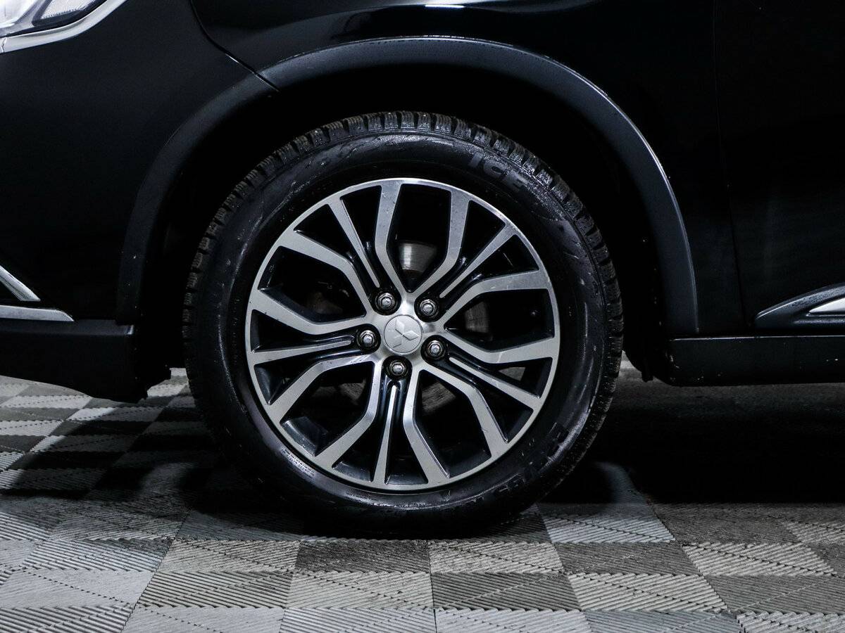 Mitsubishi Outlander 2015 года с пробегом. Фото: #14