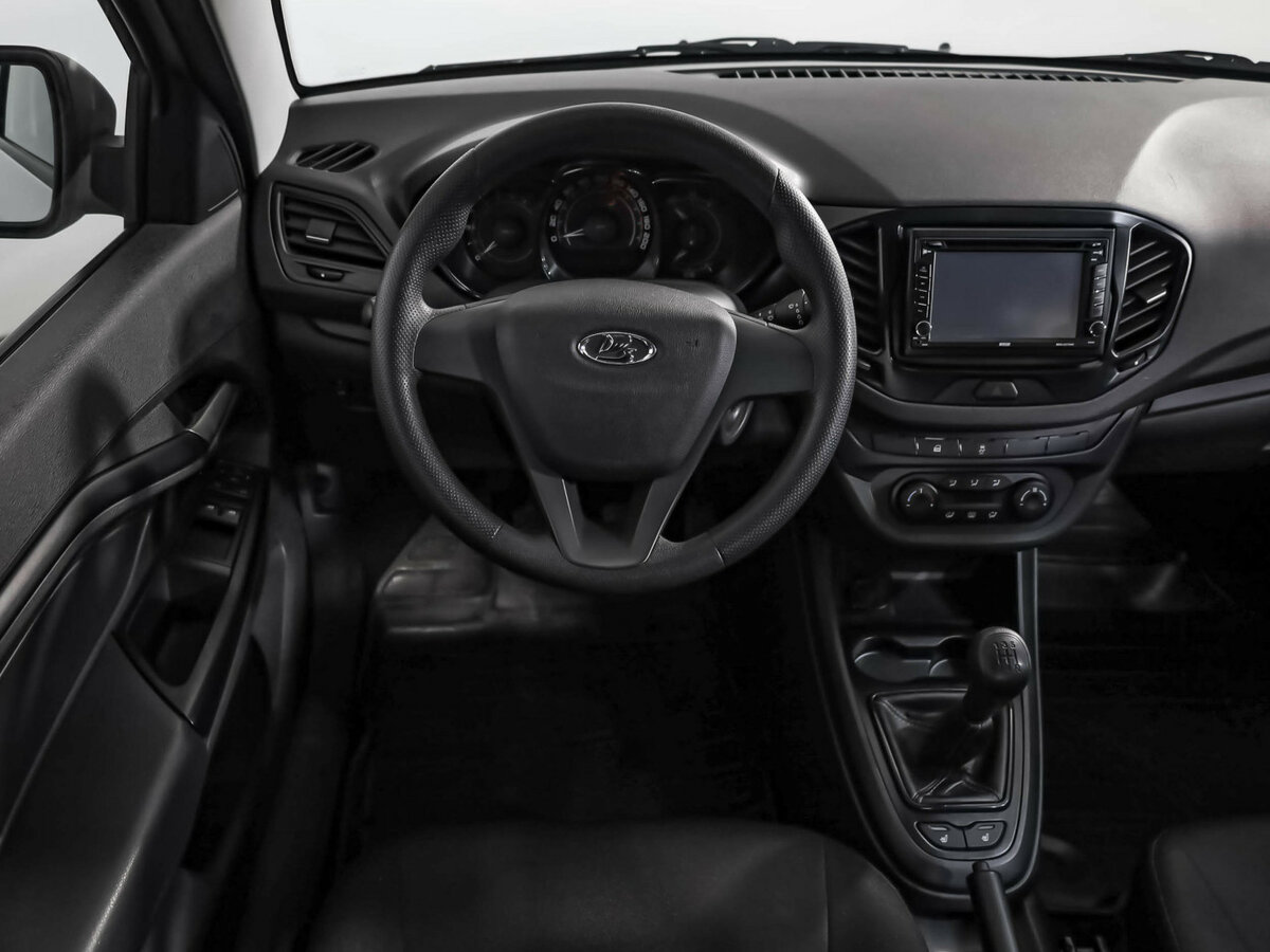 Б/У Лада (ВАЗ) Веста 2018 года. Фото: #8