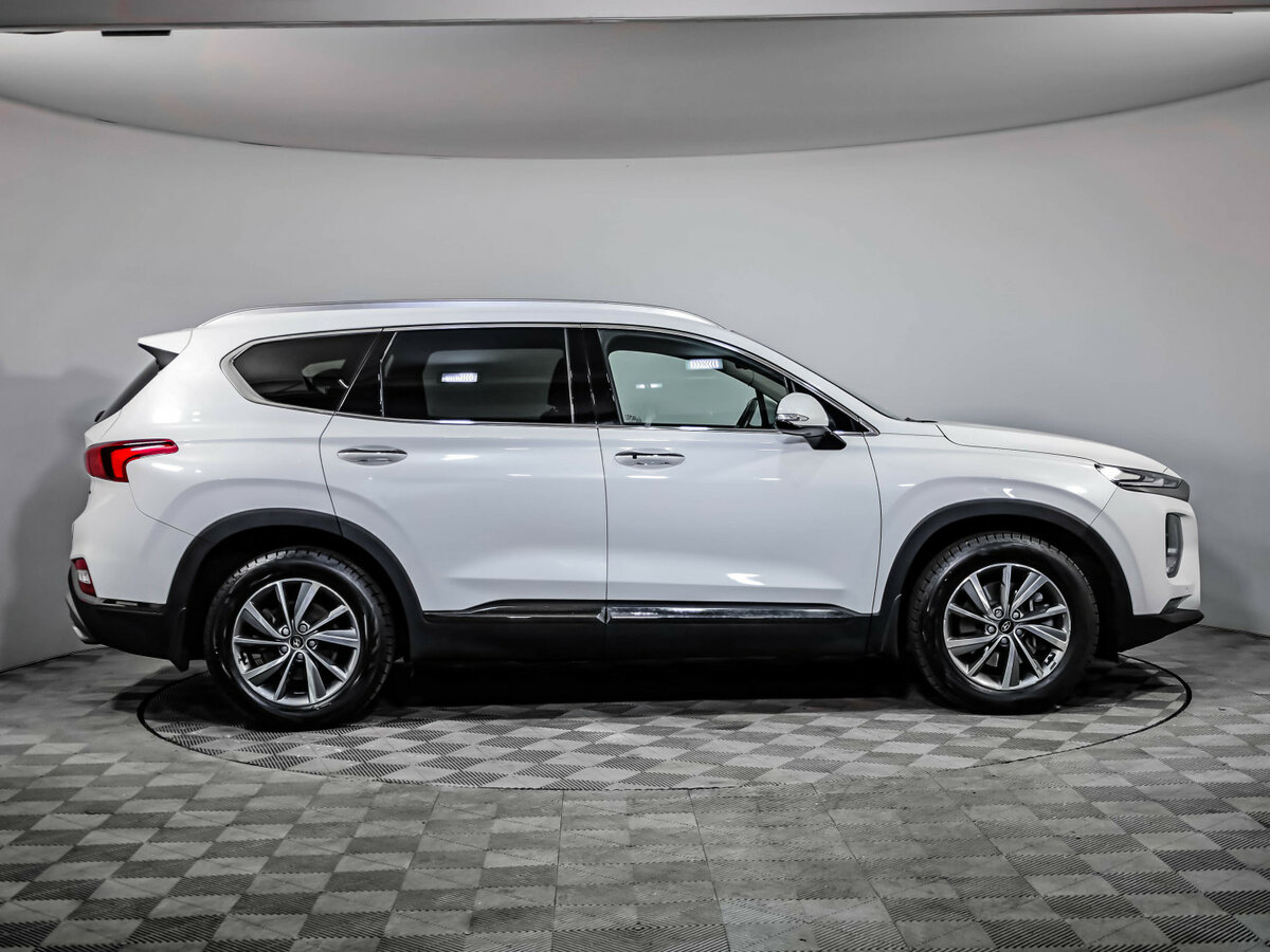Hyundai Santa Fe 2020 года с пробегом. Фото: #3