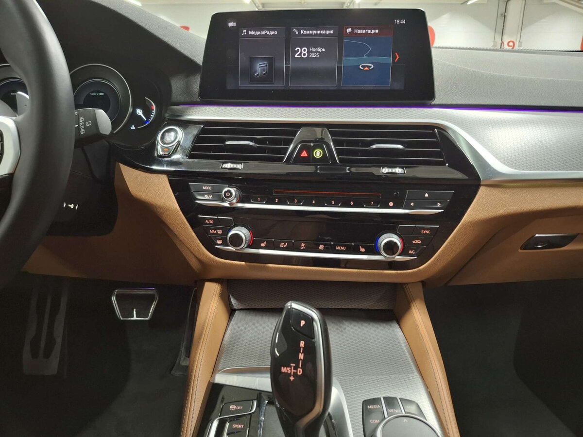 BMW 5 серии 2018 года с пробегом. Фото: #14