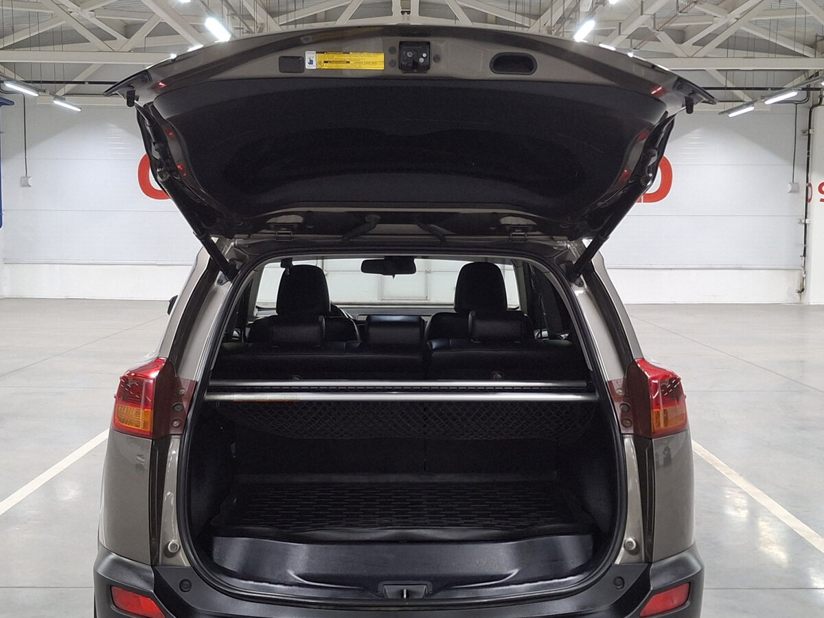 Toyota RAV4 2013 года с пробегом. Фото: #9