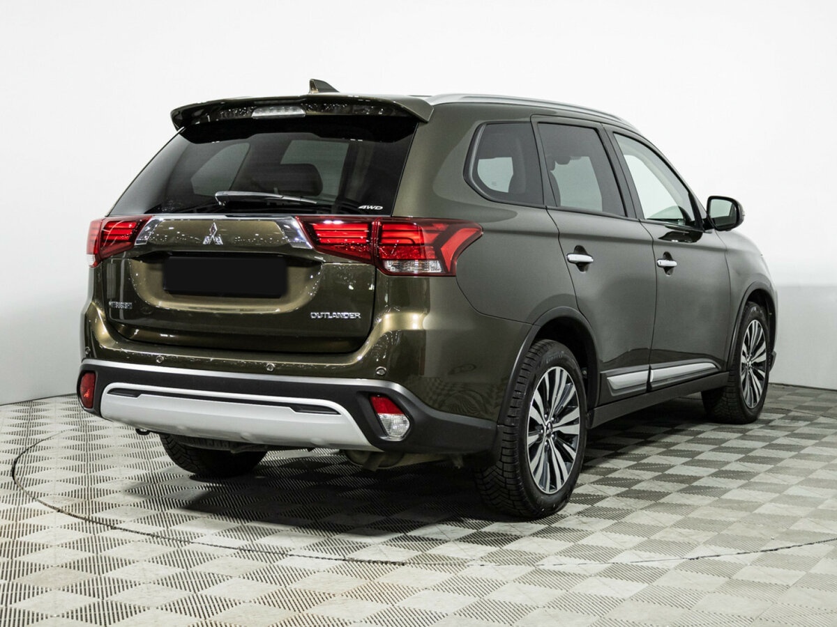 Mitsubishi Outlander 2020 года с пробегом. Фото: #3