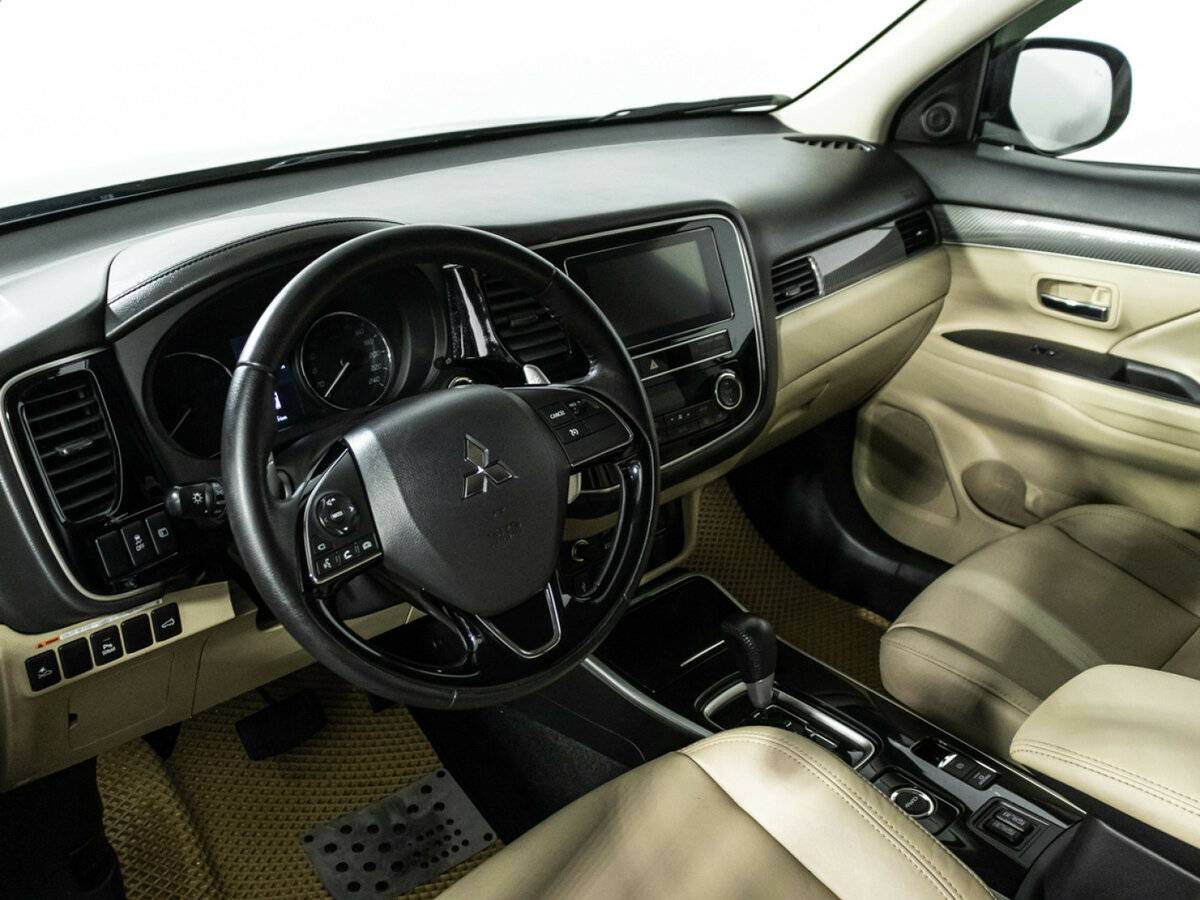 Mitsubishi Outlander 2020 года с пробегом. Фото: #8