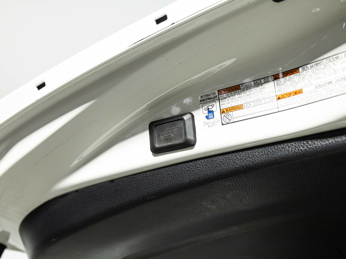 Б/У Тойота Рав4 2016 года. Фото: #12