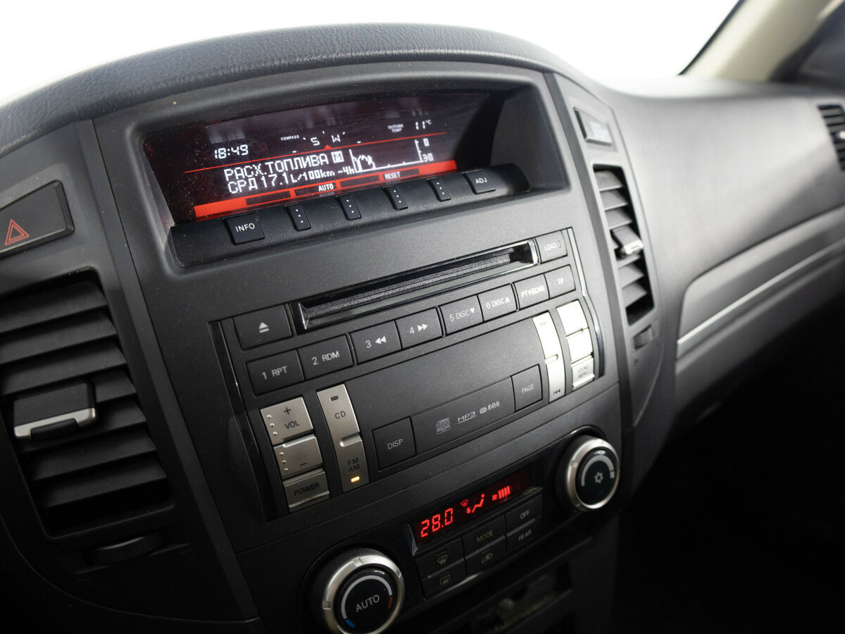 Mitsubishi Pajero 2013 года с пробегом. Фото: #13