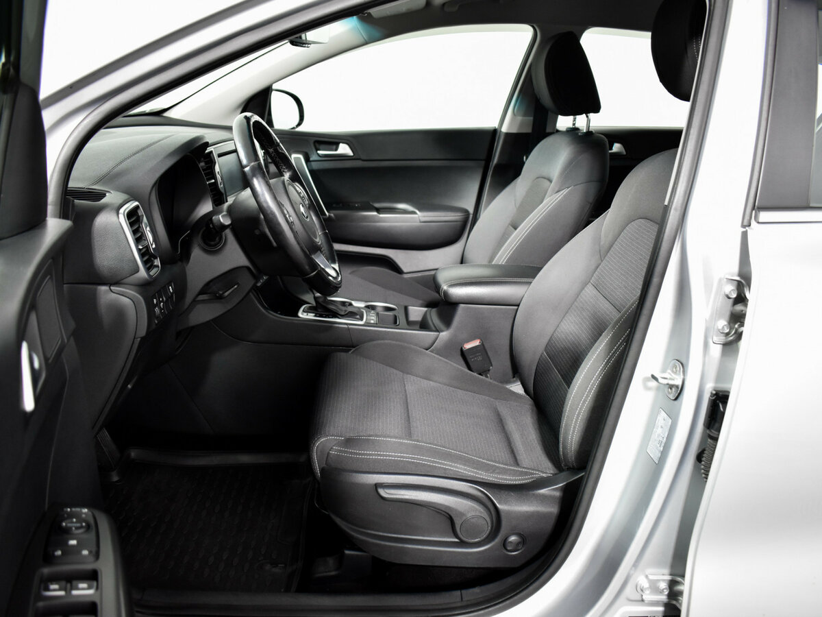 Б/У Киа Спортейдж 2017 года. Фото: #9