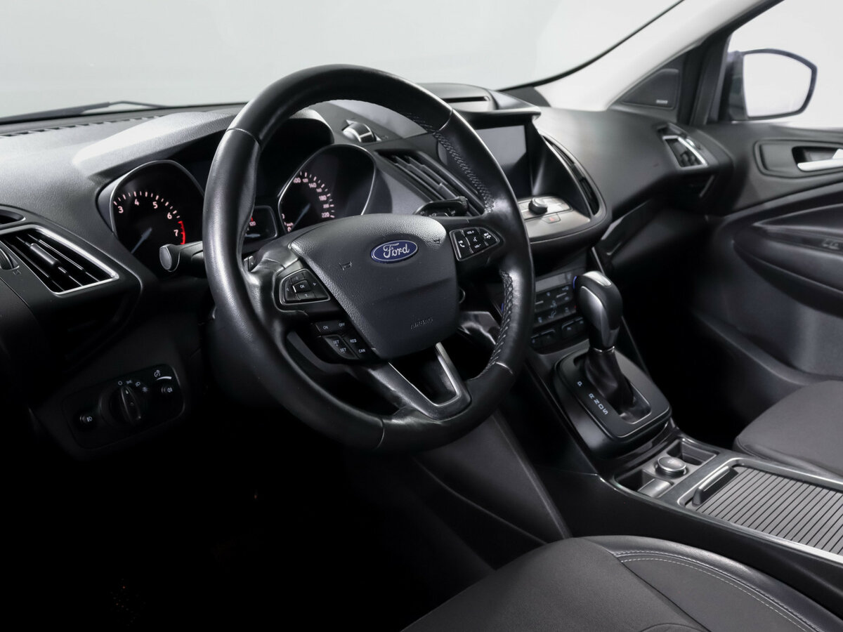 Б/У Форд Куга 2017 года. Фото: #12