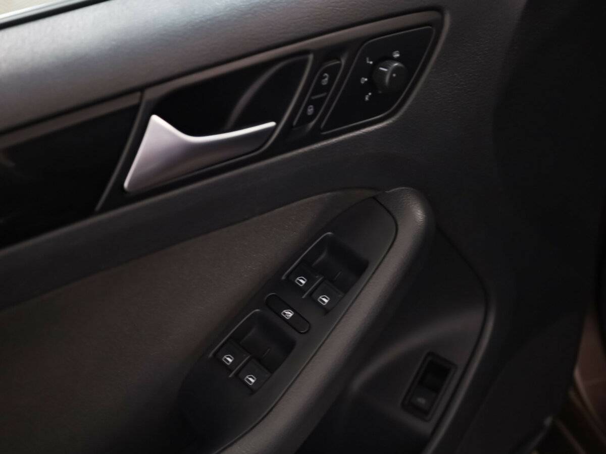 Volkswagen Jetta 2014 года с пробегом. Фото: #9