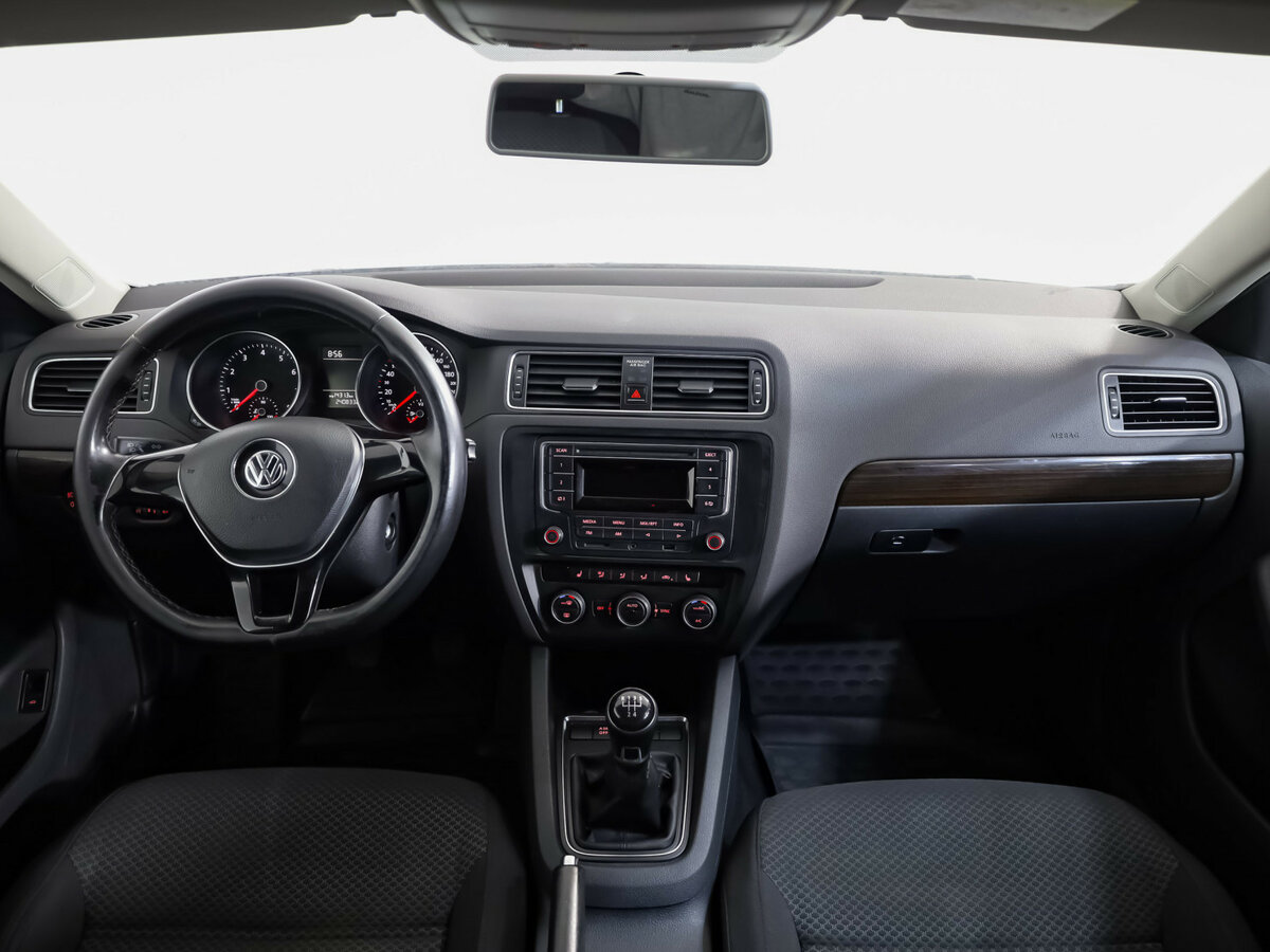 Б/У Фольксваген Джетта 2015 года. Фото: #7