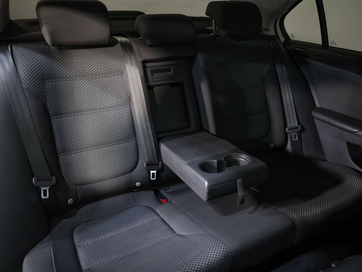 Б/У Фольксваген Джетта 2015 года. Фото: #15